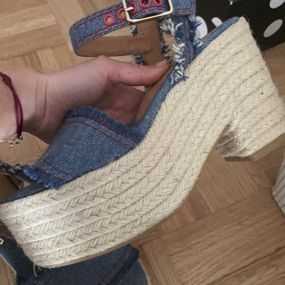 Heels - Picture 4 of 8